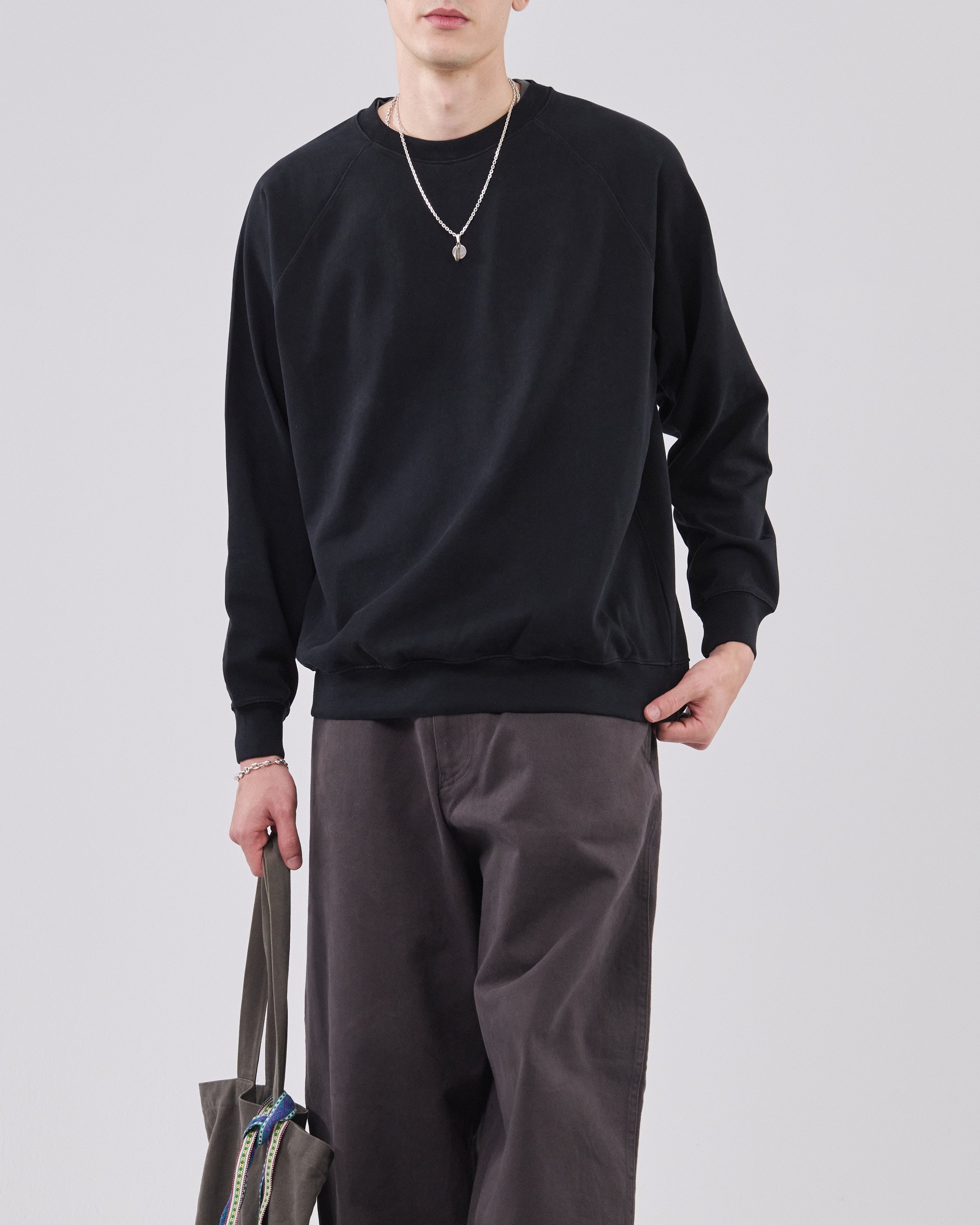 Raglan Sweatshirt, True Black