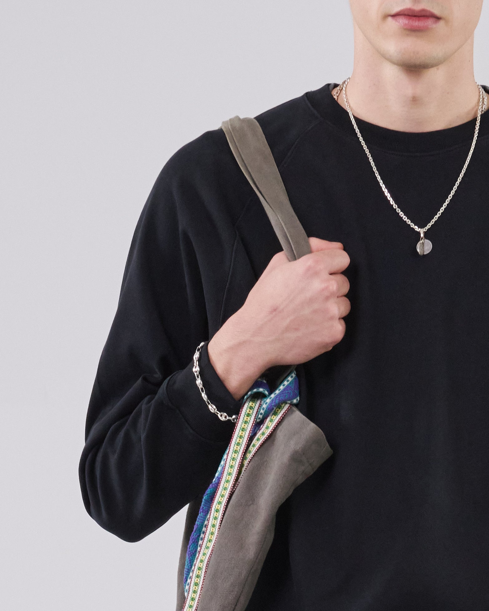 Raglan Sweatshirt, True Black